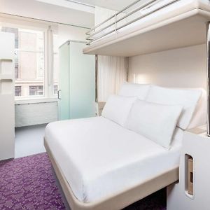 Premium Queen Room