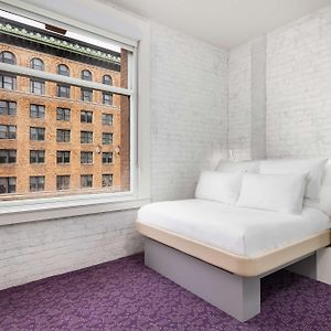 Corner Queen Room